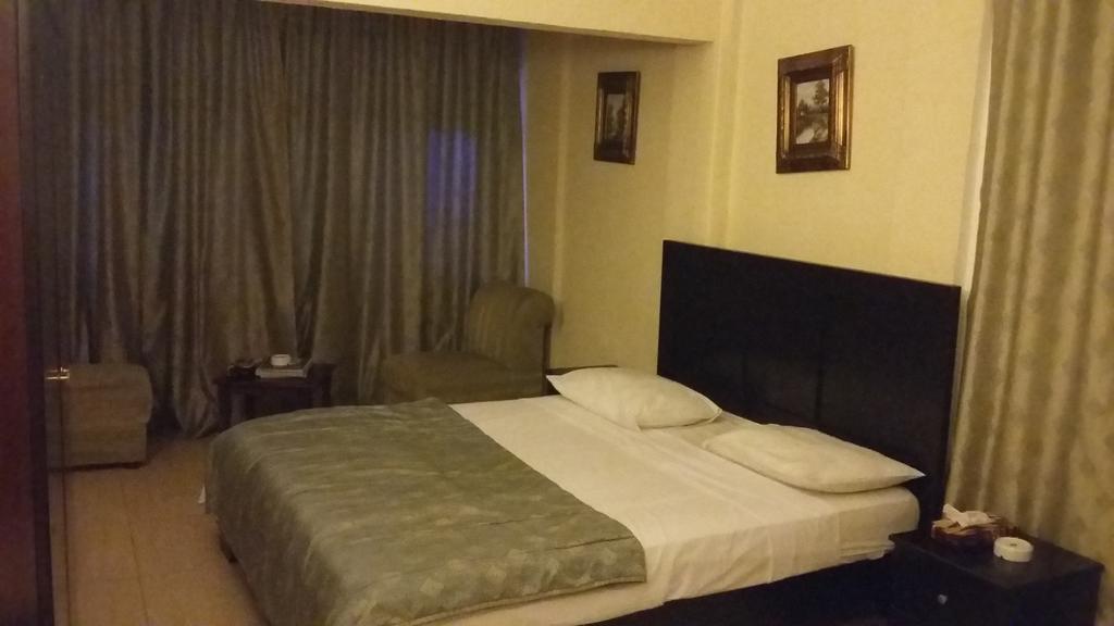 Arcada Marina Hotel Jounieh Eksteriør billede