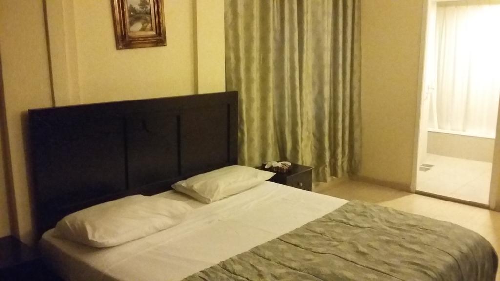 Arcada Marina Hotel Jounieh Eksteriør billede