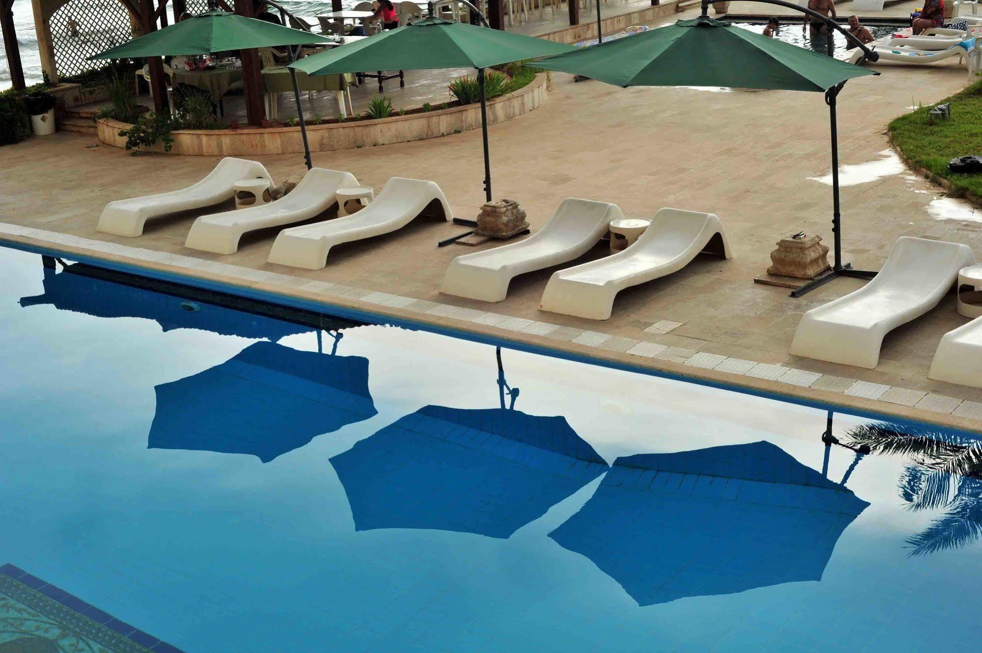 Arcada Marina Hotel Jounieh Eksteriør billede