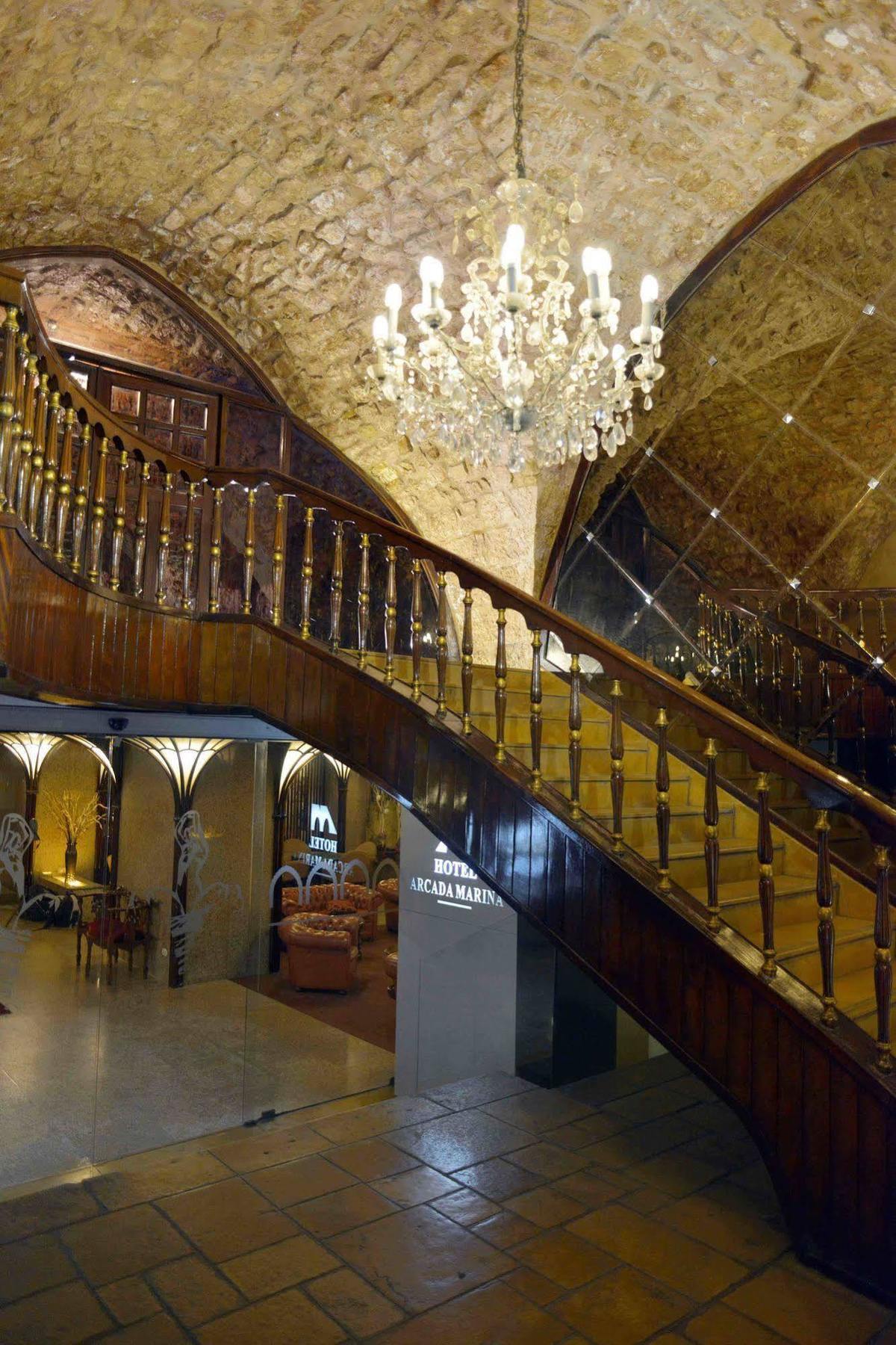 Arcada Marina Hotel Jounieh Eksteriør billede